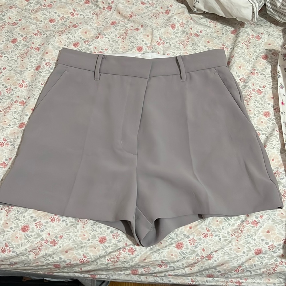 COPY - Wilfred shorts hardly worn